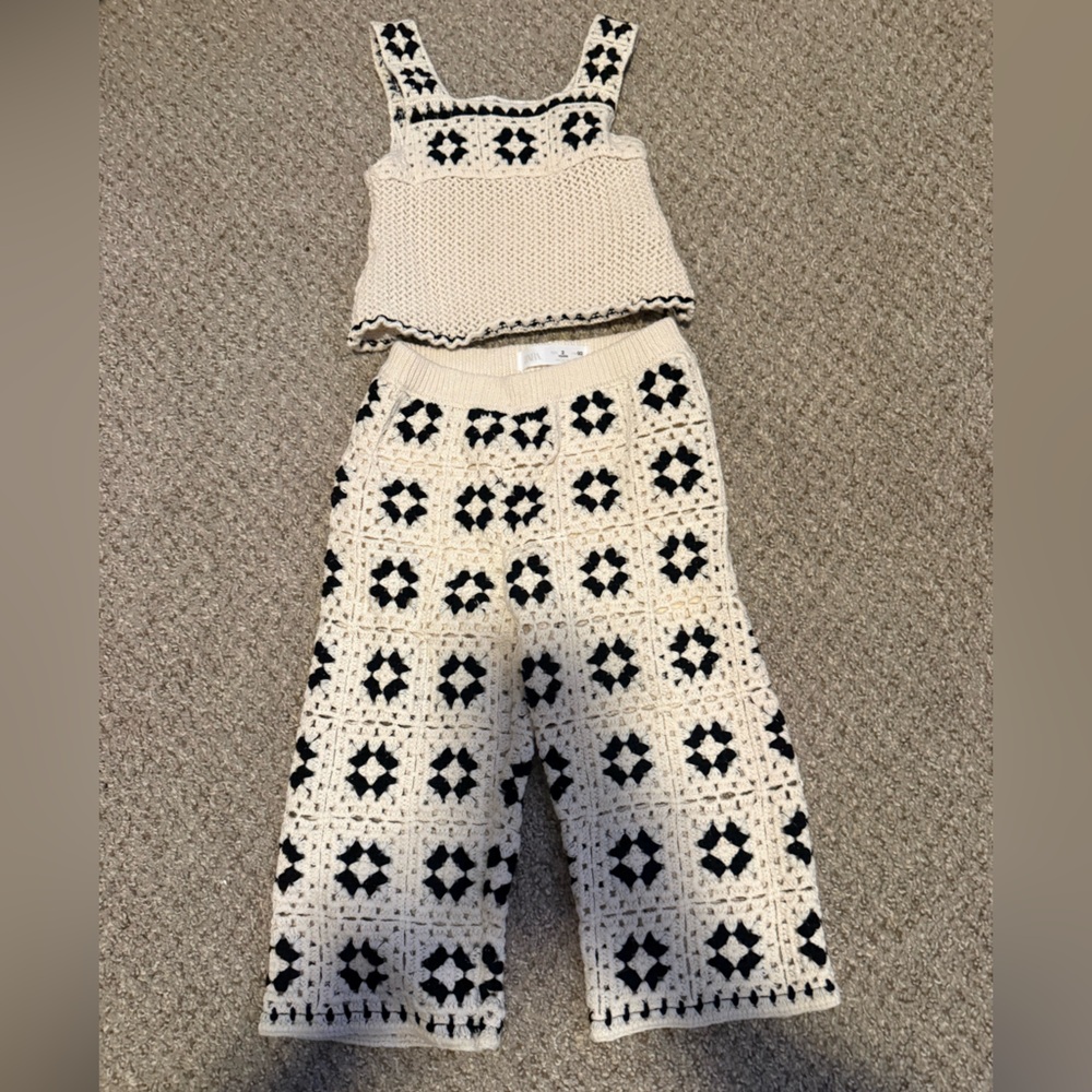 Zara Crochet Knit Set in Black and Cream set 2t